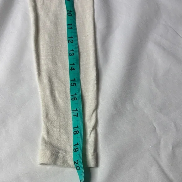 🤍 Talbots Cream Embroidered Peacock Floral Top Petite Long Sleeve 🤍 - Picture 12 of 14